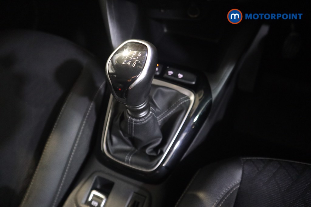 Vauxhall Corsa Elite Nav Premium Manual Petrol Hatchback - Stock Number (1573975) - 8th supplementary image