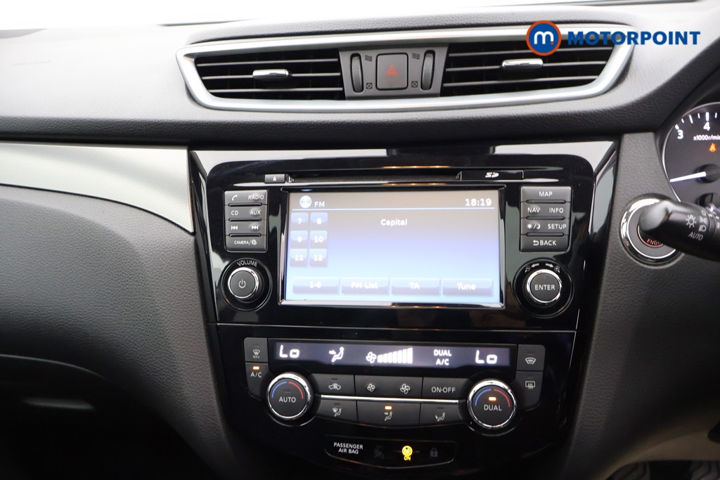 Nissan Qashqai Tekna Manual Petrol SUV - Stock Number (1575144) - 5th supplementary image