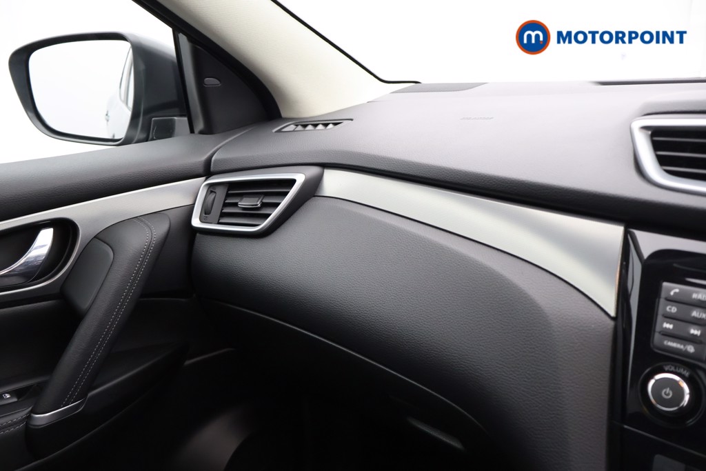 Nissan Qashqai Tekna Manual Petrol SUV - Stock Number (1575144) - 7th supplementary image