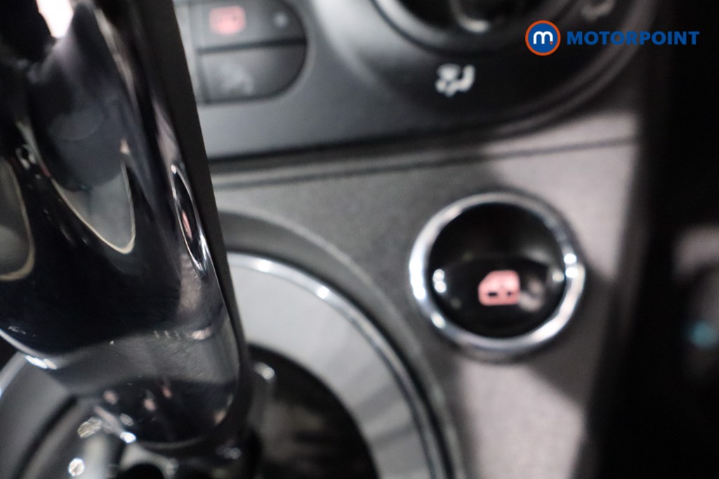Fiat 500 Lounge Automatic Petrol Hatchback - Stock Number (1575434) - 13th supplementary image