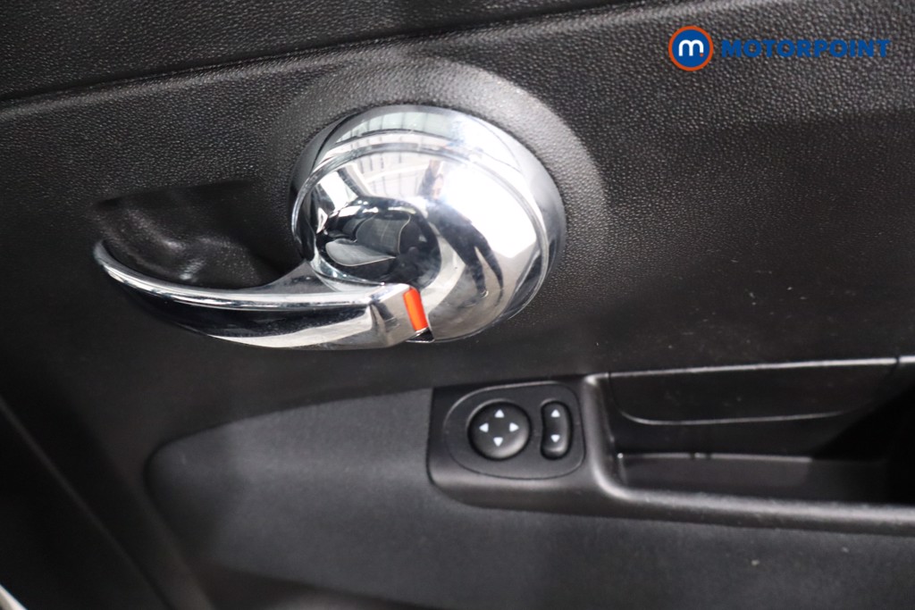 Fiat 500 Lounge Automatic Petrol Hatchback - Stock Number (1575434) - 20th supplementary image