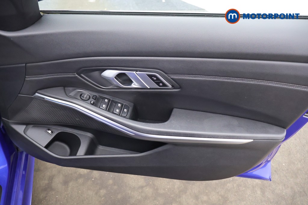 BMW 3 Series M Sport Automatic Petrol Plug-In Hybrid Saloon - Stock Number (1575472) - 10th supplementary image