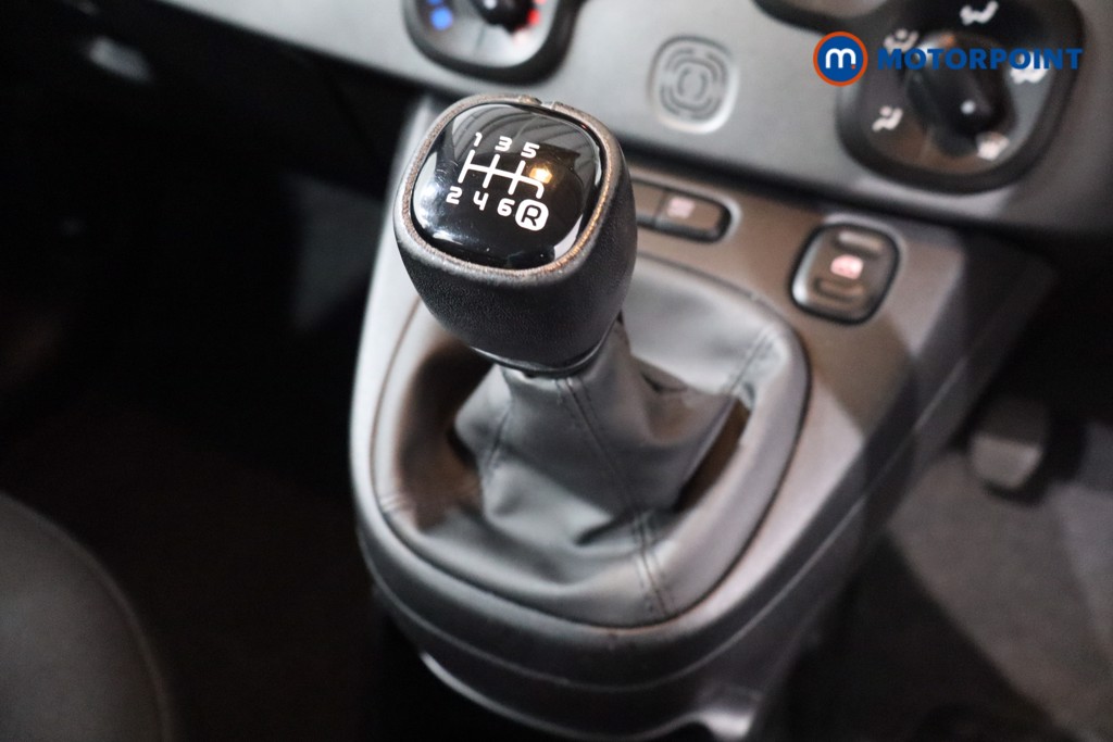 Fiat Panda City Life Manual Petrol-Electric Hybrid Hatchback - Stock Number (1575620) - 14th supplementary image