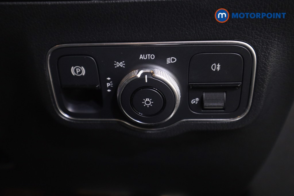 Mercedes-Benz GLA Amg Line Automatic Petrol SUV - Stock Number (1575944) - 9th supplementary image