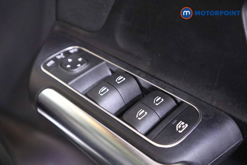 Mercedes-Benz GLA Amg Line Automatic Petrol SUV - Stock Number (1575944) - 12th supplementary image