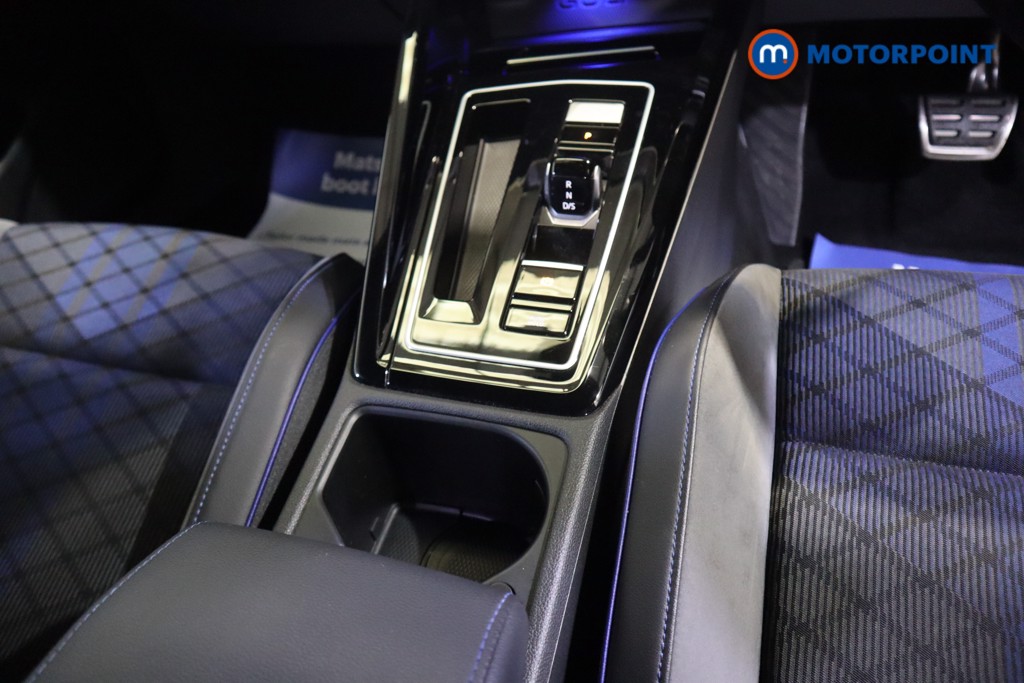 Volkswagen Golf R Automatic Petrol Hatchback - Stock Number (1575979) - 6th supplementary image