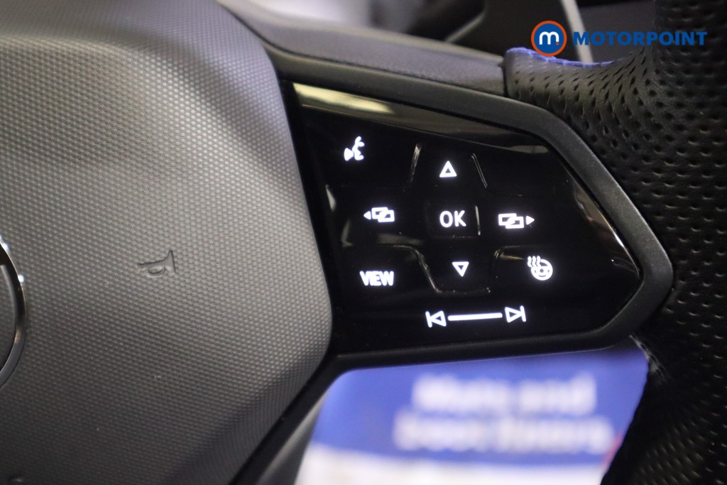 Volkswagen Golf R Automatic Petrol Hatchback - Stock Number (1575979) - 11th supplementary image