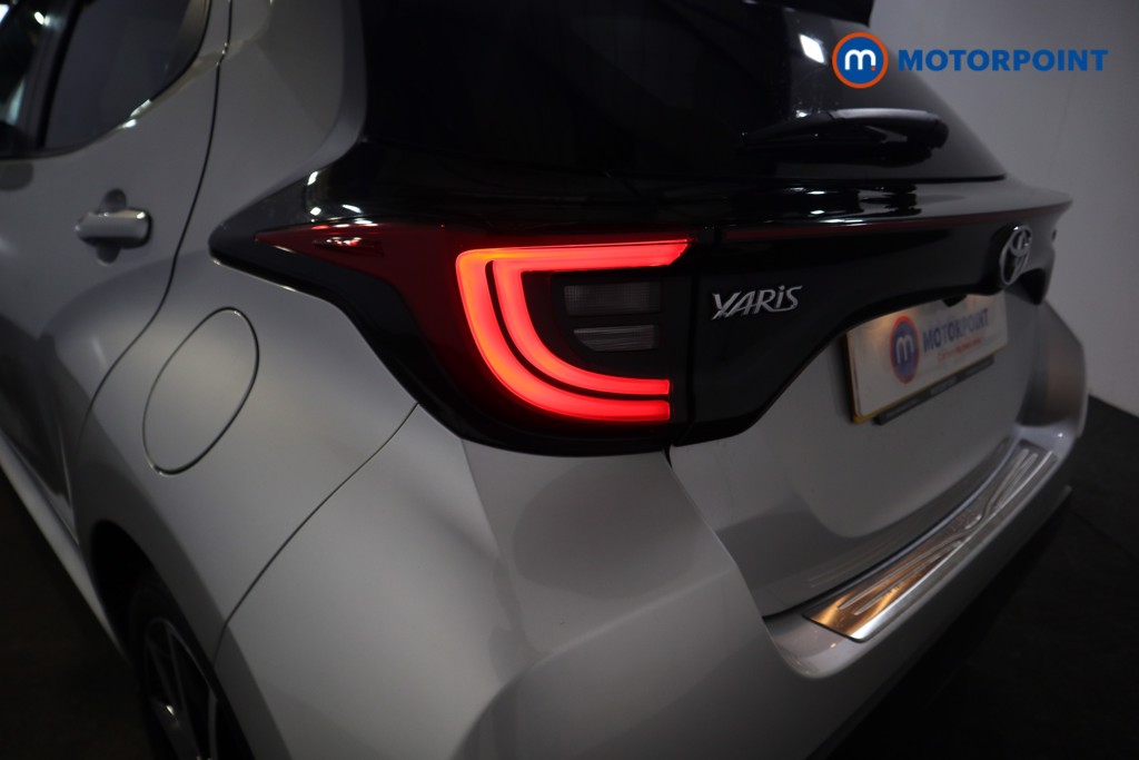 Toyota Yaris Dynamic Automatic Petrol-Electric Hybrid Hatchback - Stock Number (1576109) - 19th supplementary image