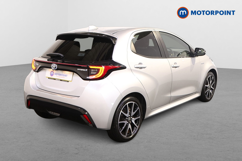 Toyota Yaris Dynamic Automatic Petrol-Electric Hybrid Hatchback - Stock Number (1576109) - Drivers side rear corner