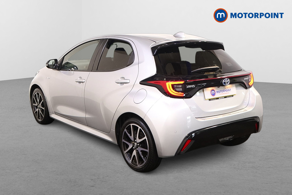 Toyota Yaris Dynamic Automatic Petrol-Electric Hybrid Hatchback - Stock Number (1576109) - Passenger side rear corner