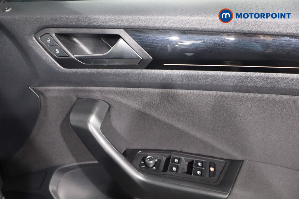 Volkswagen T-Roc Black Edition Automatic Petrol SUV - Stock Number (1576549) - 21st supplementary image