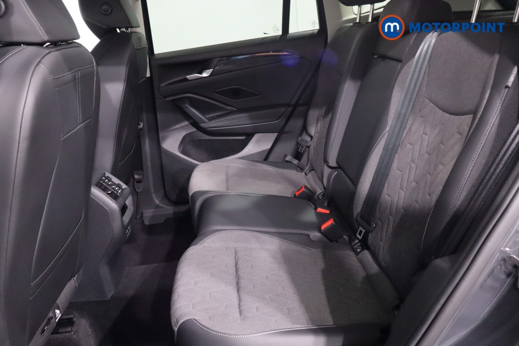 Volkswagen Tiguan Life Automatic Petrol SUV - Stock Number (1577159) - 5th supplementary image