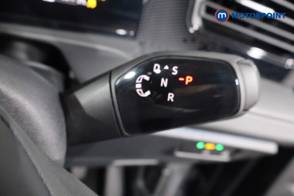 Volkswagen Tiguan Life Automatic Petrol SUV - Stock Number (1577159) - 14th supplementary image