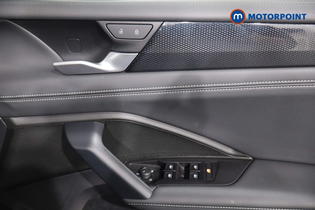 Volkswagen Tiguan Life Automatic Petrol SUV - Stock Number (1577159) - 23rd supplementary image