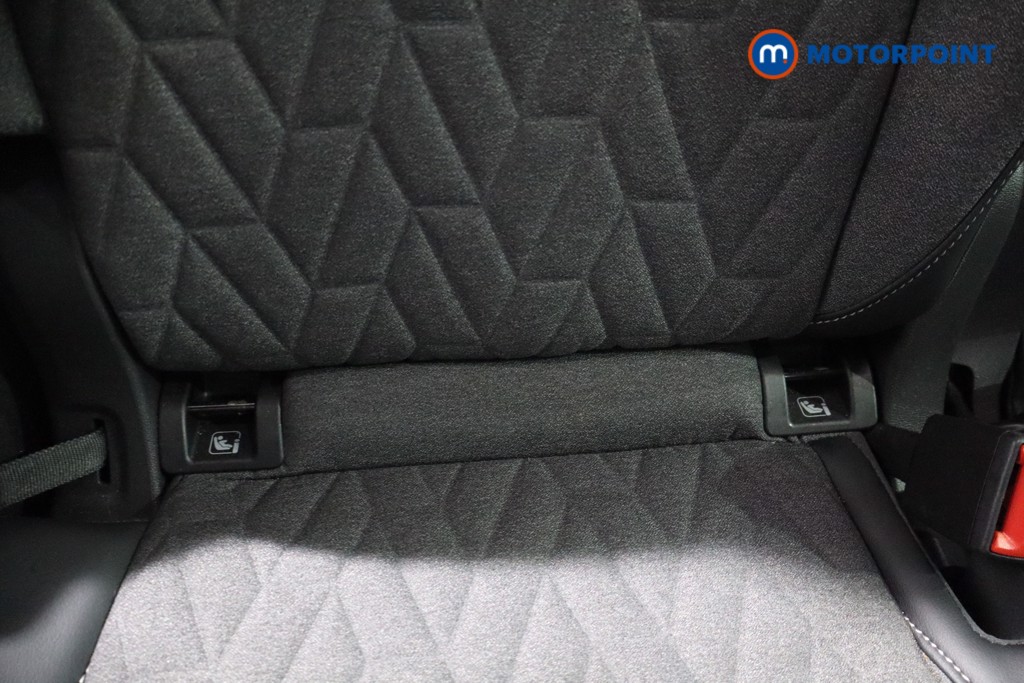 Volkswagen Tiguan Life Automatic Petrol SUV - Stock Number (1577159) - 26th supplementary image