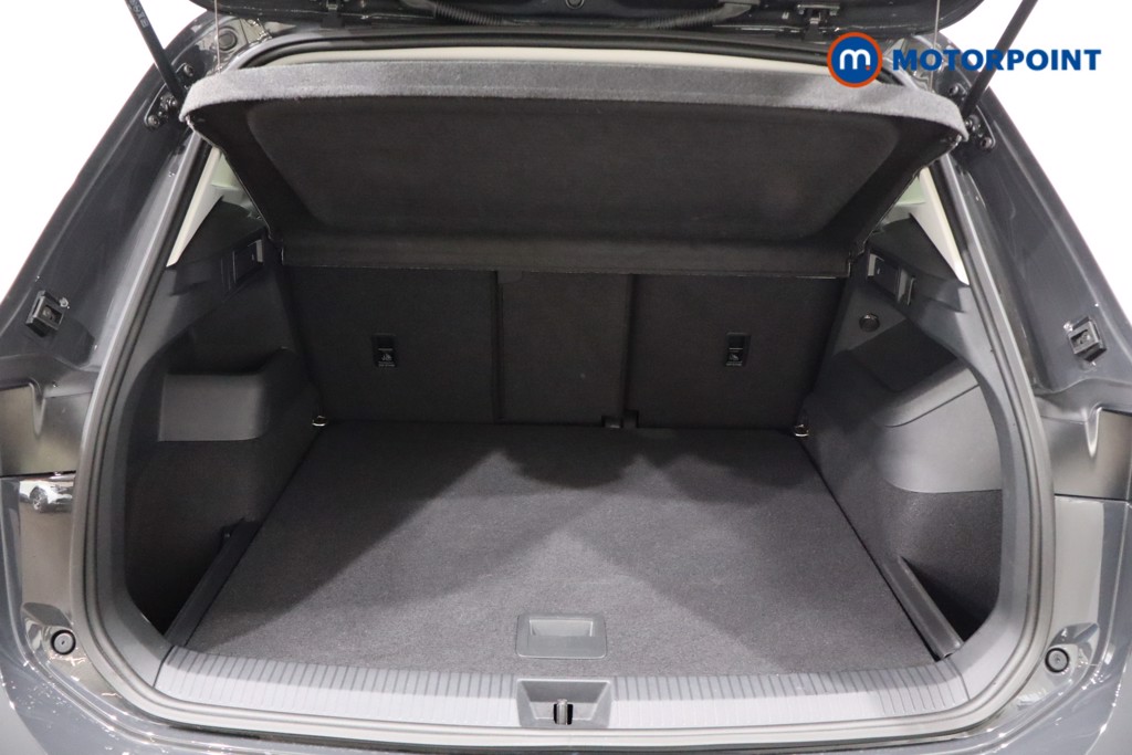 Volkswagen Tiguan Life Automatic Petrol SUV - Stock Number (1577159) - 38th supplementary image