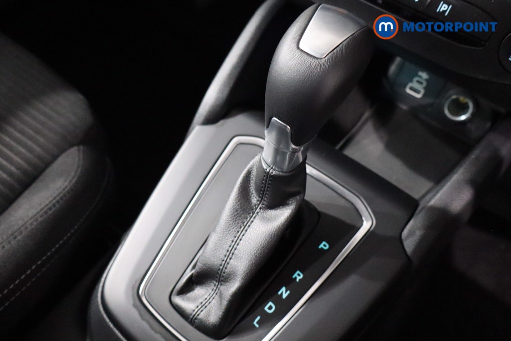 Ford Focus Titanium Automatic Petrol-Electric Hybrid Hatchback - Stock Number (1577401) - 14th supplementary image