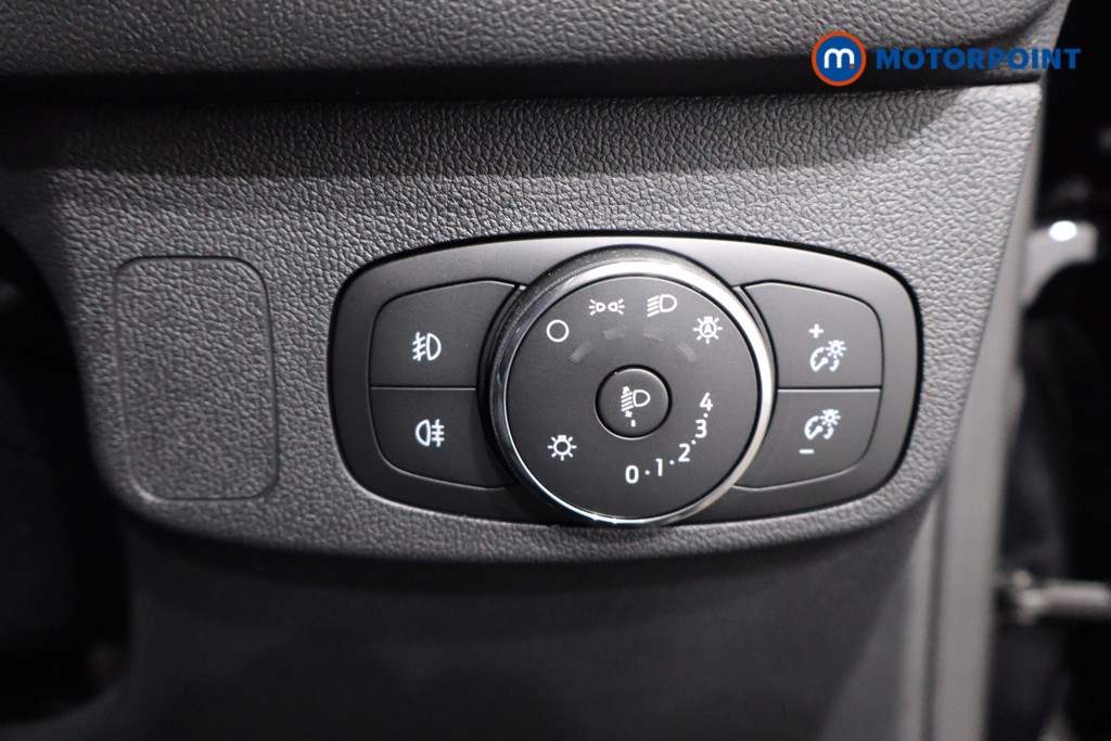 Ford Focus Titanium Automatic Petrol-Electric Hybrid Hatchback - Stock Number (1577401) - 20th supplementary image