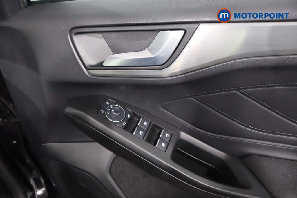 Ford Focus Titanium Automatic Petrol-Electric Hybrid Hatchback - Stock Number (1577401) - 21st supplementary image