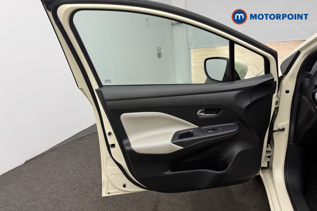 Nissan Micra Acenta Limited Edition Manual Petrol Hatchback - Stock Number (1556672) - 5th supplementary image