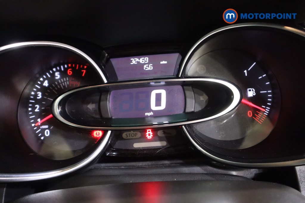 Renault Clio Iconic Manual Petrol Hatchback - Stock Number (1559370) - 4th supplementary image