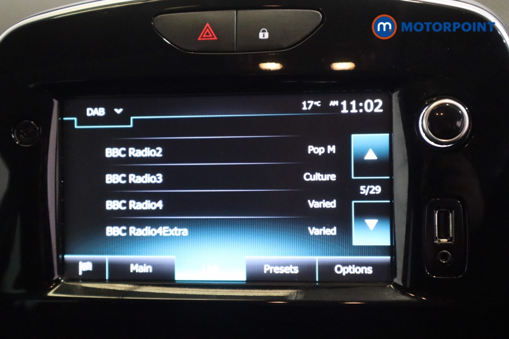 Renault Clio Iconic Manual Petrol Hatchback - Stock Number (1559370) - 20th supplementary image