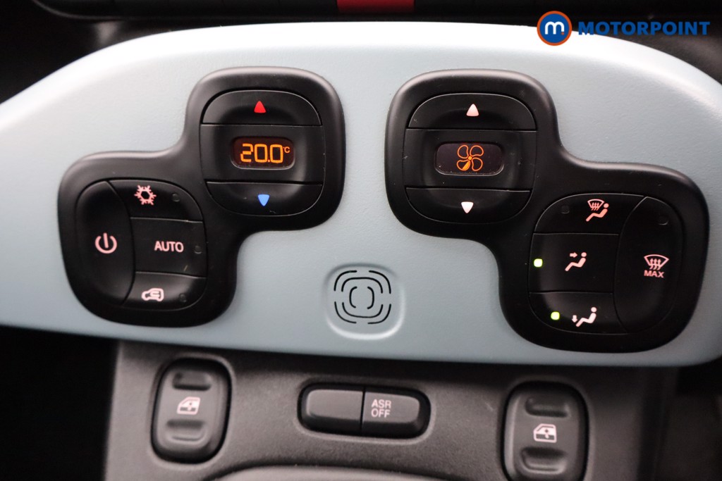Fiat Panda City Cross Manual Petrol-Electric Hybrid Hatchback - Stock Number (1562236) - 6th supplementary image