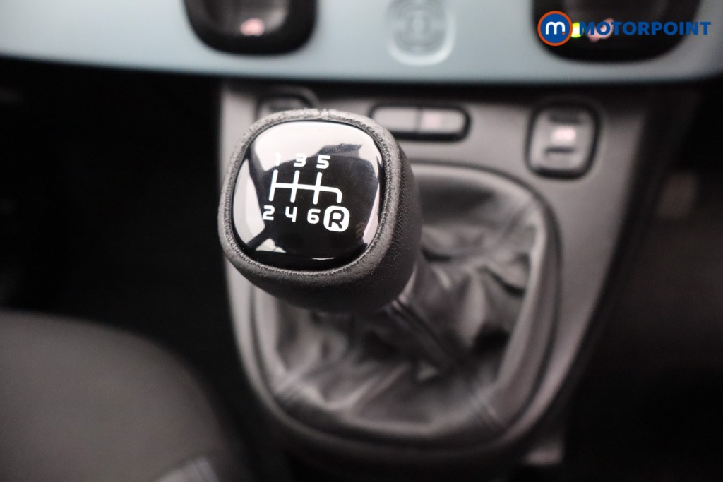 Fiat Panda City Cross Manual Petrol-Electric Hybrid Hatchback - Stock Number (1562236) - 8th supplementary image