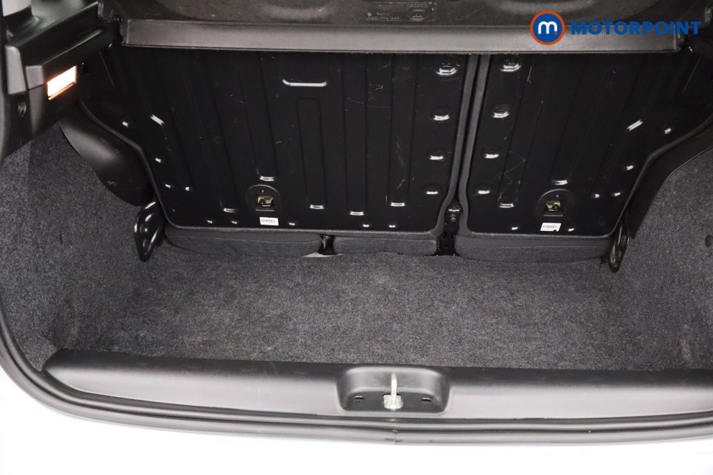 Fiat Panda City Cross Manual Petrol-Electric Hybrid Hatchback - Stock Number (1562236) - 14th supplementary image