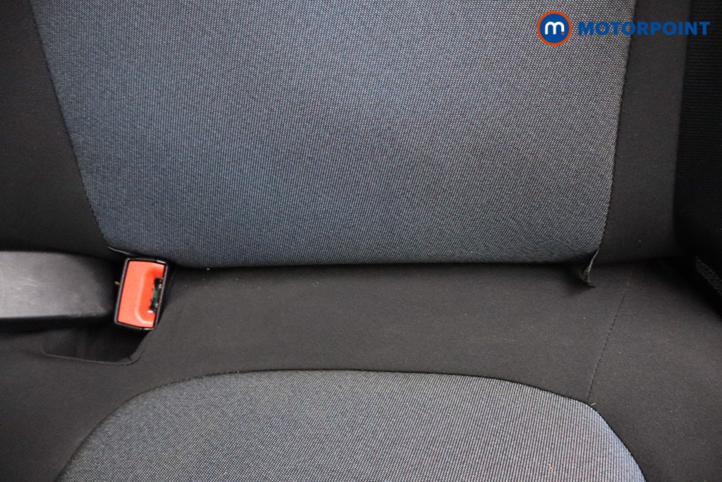Fiat Panda City Cross Manual Petrol-Electric Hybrid Hatchback - Stock Number (1562236) - 17th supplementary image