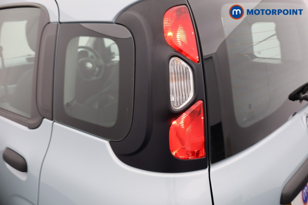 Fiat Panda City Cross Manual Petrol-Electric Hybrid Hatchback - Stock Number (1562236) - 18th supplementary image