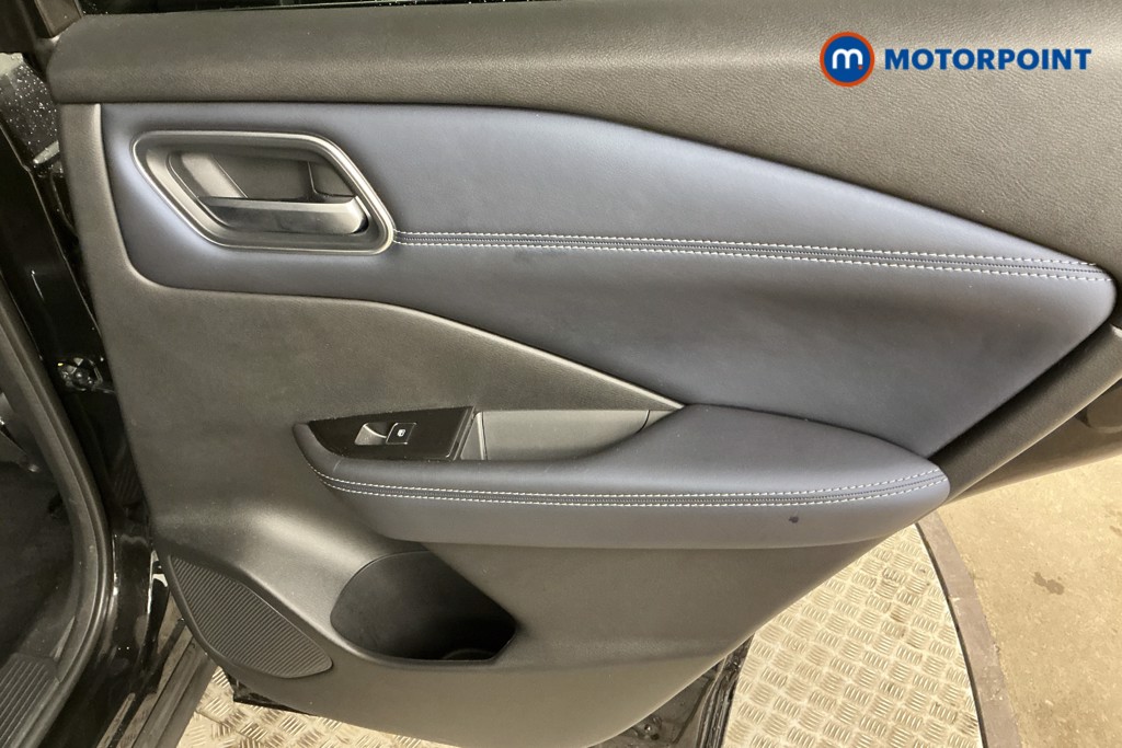 Nissan Qashqai Tekna Automatic Petrol SUV - Stock Number (1565685) - 26th supplementary image