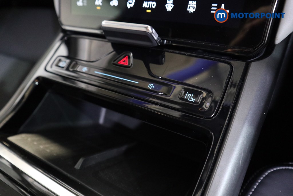 Ford Explorer Select Automatic Electric SUV - Stock Number (1566227) - 7th supplementary image