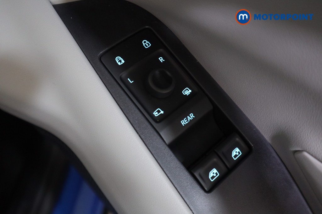 Ford Explorer Select Automatic Electric SUV - Stock Number (1566227) - 9th supplementary image