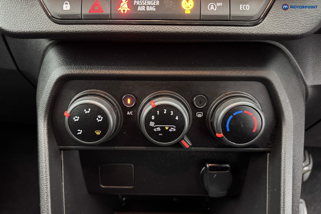 Dacia Sandero Stepway Expression Manual Petrol Hatchback - Stock Number (1566299) - 14th supplementary image