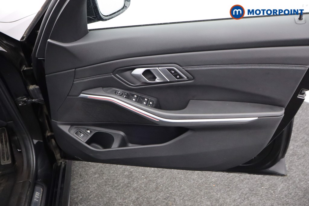 BMW 3 Series M Sport Automatic Petrol Plug-In Hybrid Estate - Stock Number (1566337) - 20th supplementary image