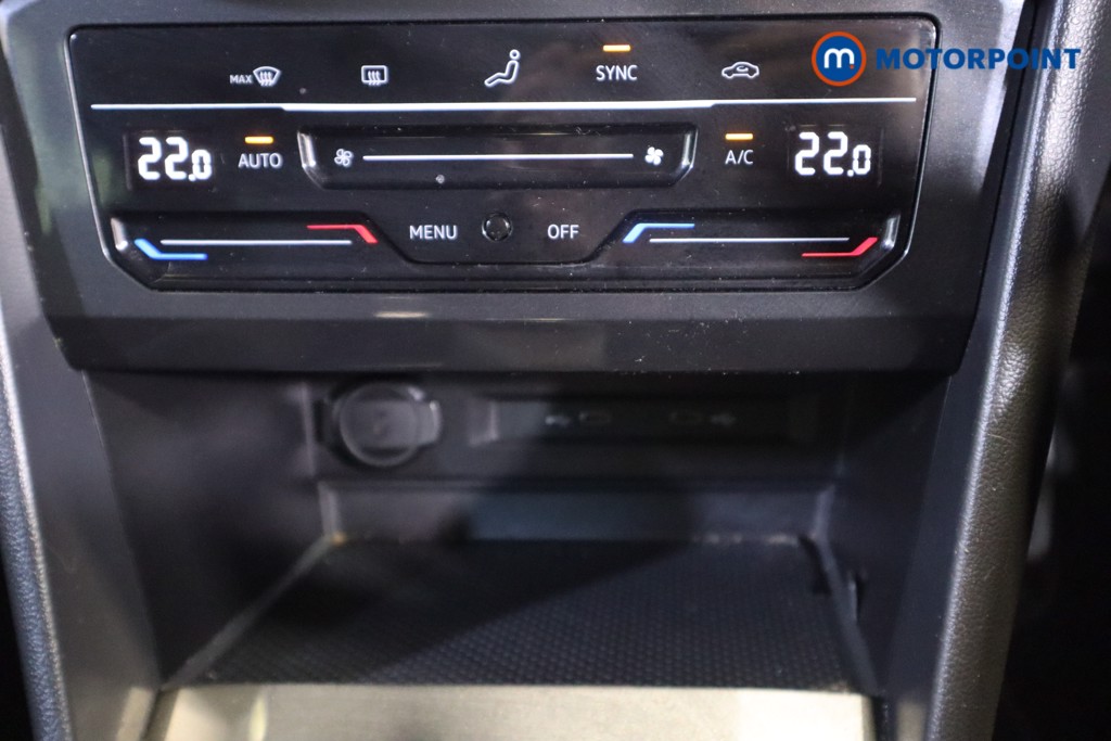 Volkswagen Tiguan Life Automatic Petrol SUV - Stock Number (1566425) - 20th supplementary image