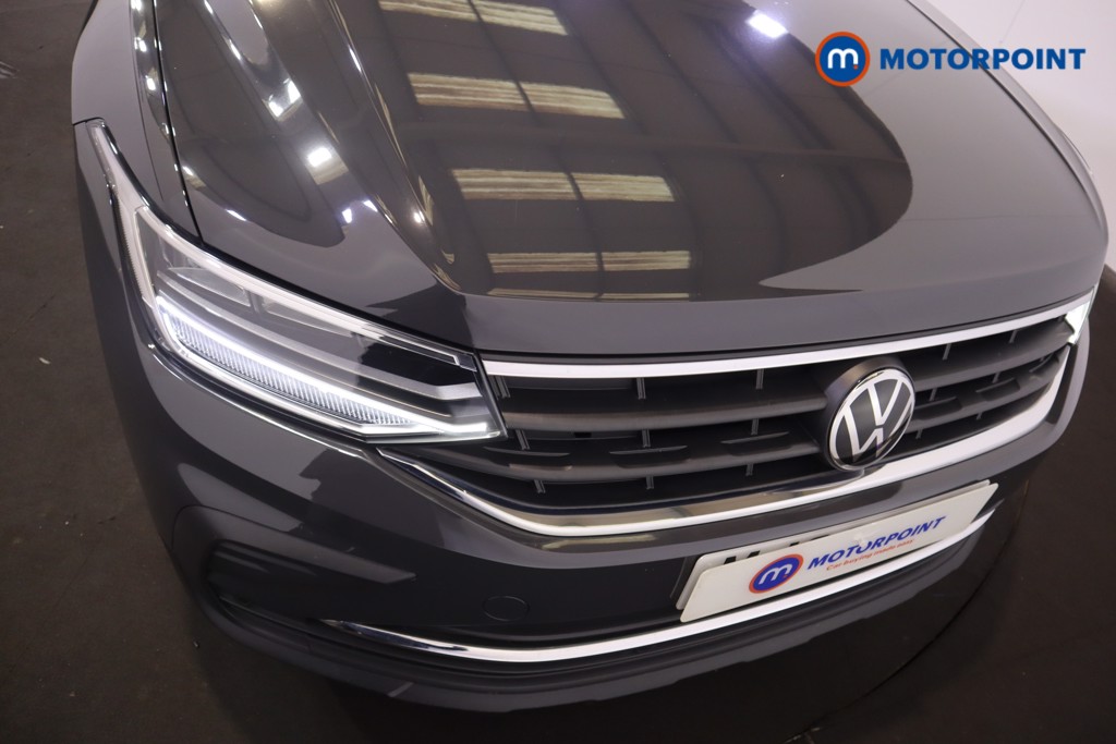 Volkswagen Tiguan Life Automatic Petrol SUV - Stock Number (1566425) - 34th supplementary image