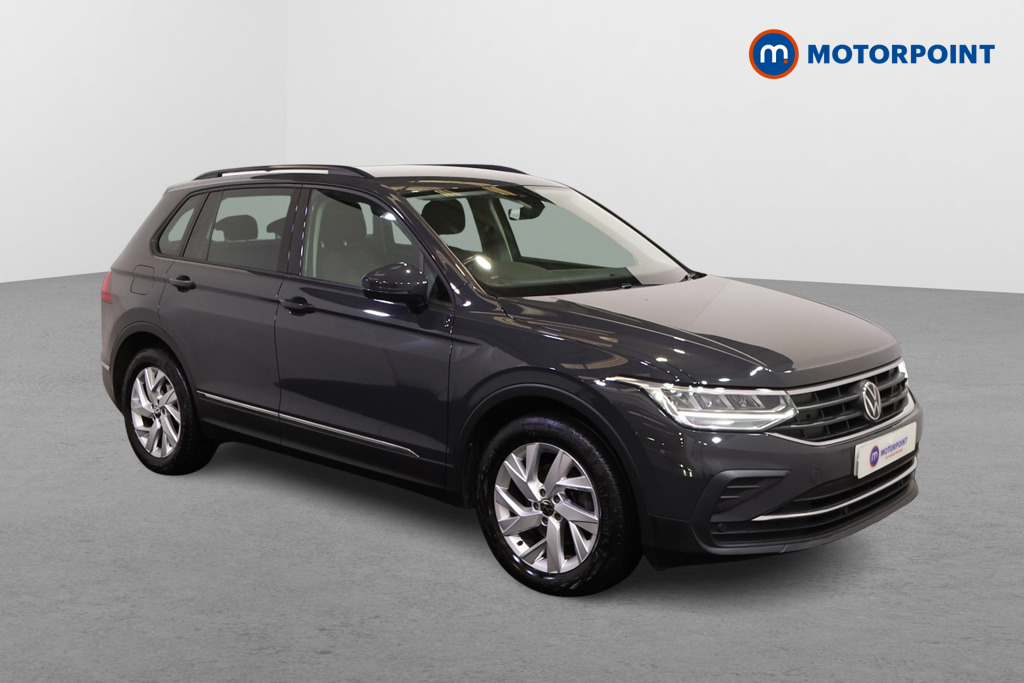 Volkswagen Tiguan Life Automatic Petrol SUV - Stock Number (1566425) - Drivers side front corner