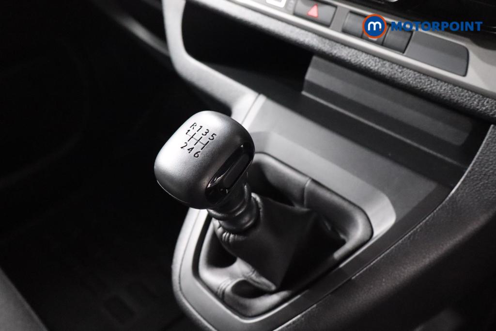 Vauxhall Vivaro Prime Manual Diesel Crew Bus - Stock Number (1567283) - 5th supplementary image