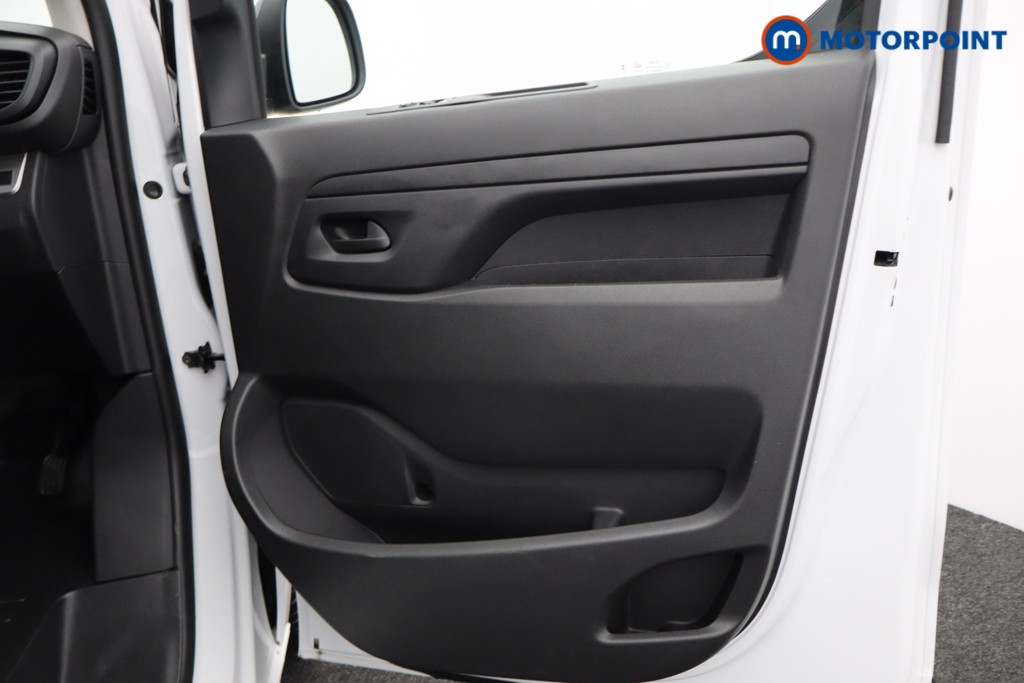 Vauxhall Vivaro Prime Manual Diesel Crew Bus - Stock Number (1567286) - 13th supplementary image