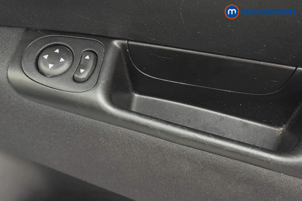 Fiat 500 Lounge Manual Petrol-Electric Hybrid Hatchback - Stock Number (1568434) - 15th supplementary image