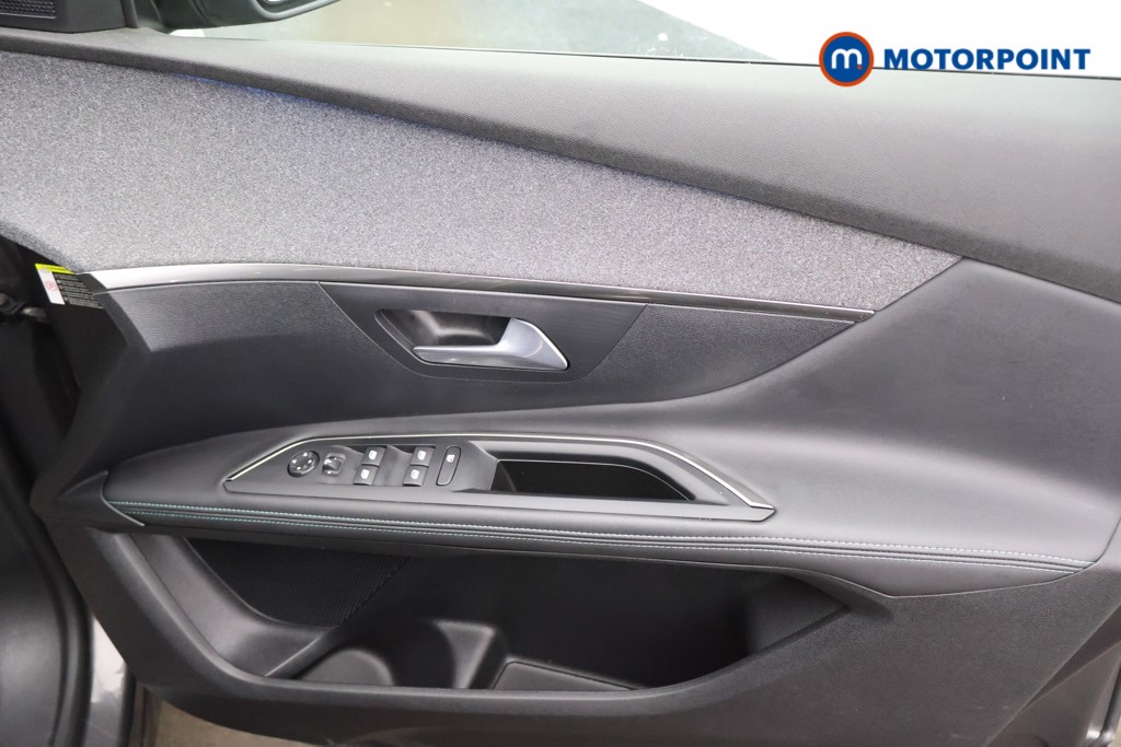 Peugeot 5008 Allure Premium Manual Petrol SUV - Stock Number (1568740) - 9th supplementary image
