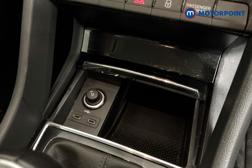 Skoda Karoq Se L Manual Petrol SUV - Stock Number (1569153) - 16th supplementary image