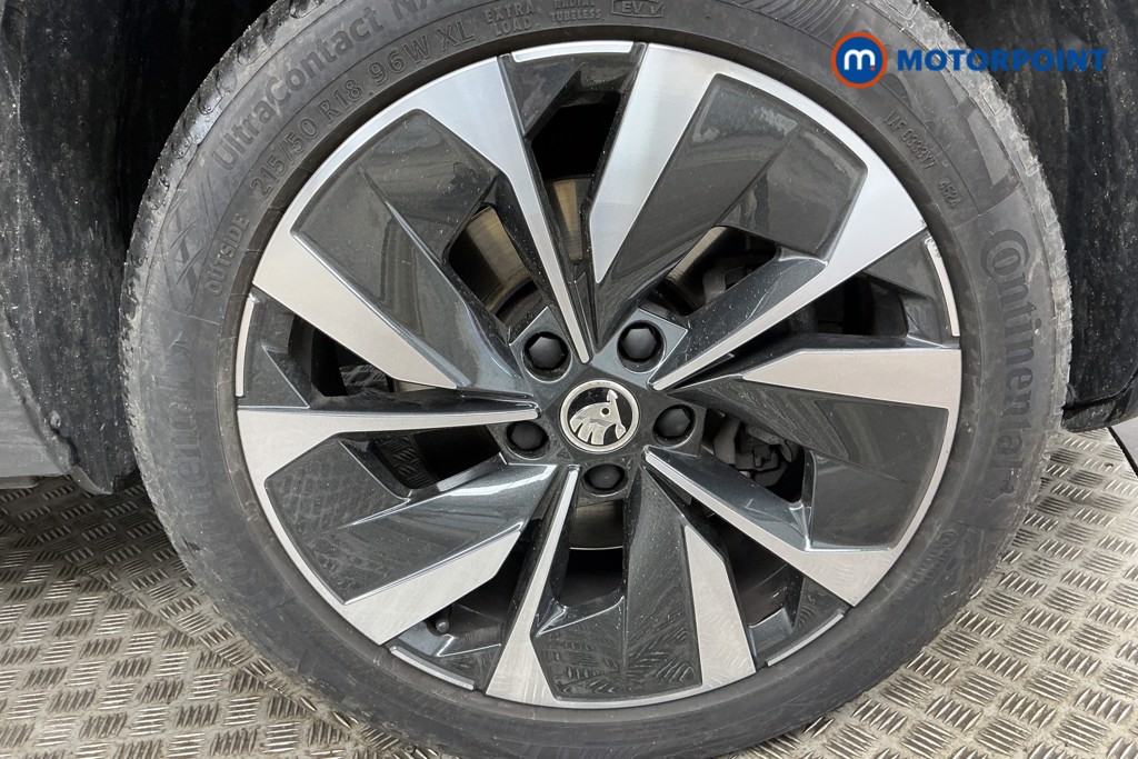 Skoda Karoq Se L Manual Petrol SUV - Stock Number (1569153) - 32nd supplementary image