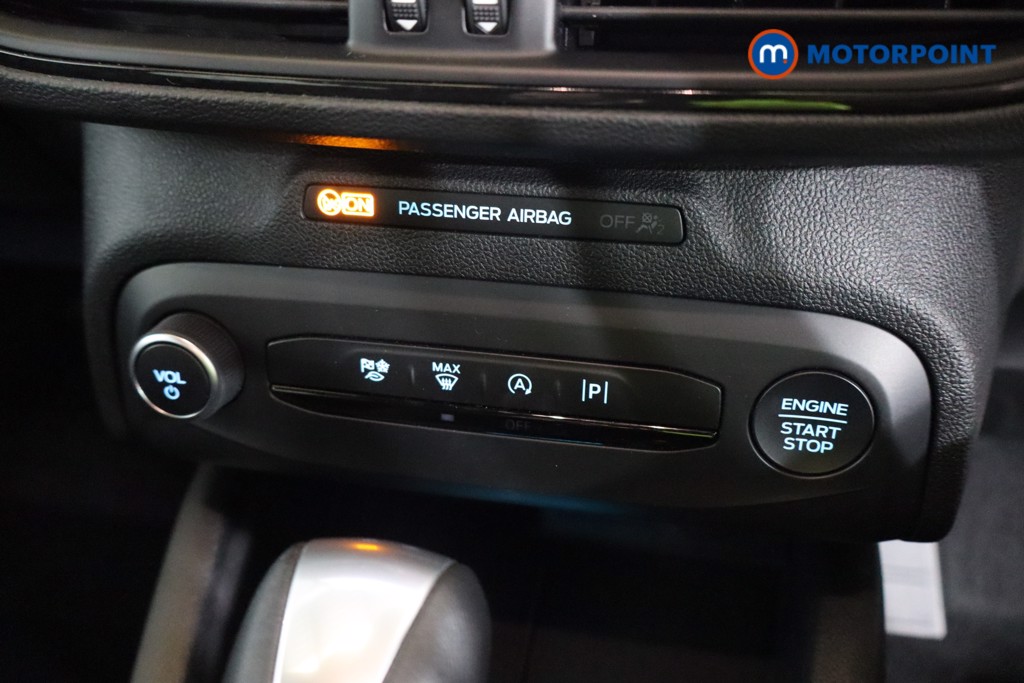 Ford Focus St-Line Automatic Petrol-Electric Hybrid Estate - Stock Number (1570200) - 13th supplementary image