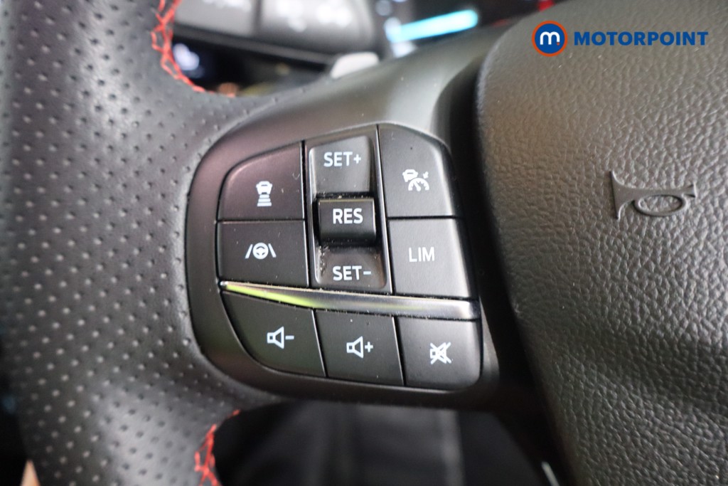 Ford Focus St-Line Automatic Petrol-Electric Hybrid Estate - Stock Number (1570200) - 15th supplementary image