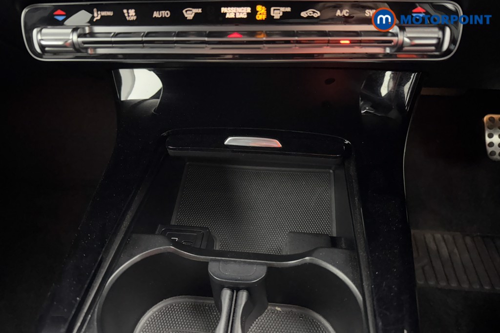 Mercedes-Benz A Class Amg Line Automatic Petrol Hatchback - Stock Number (1570298) - 16th supplementary image