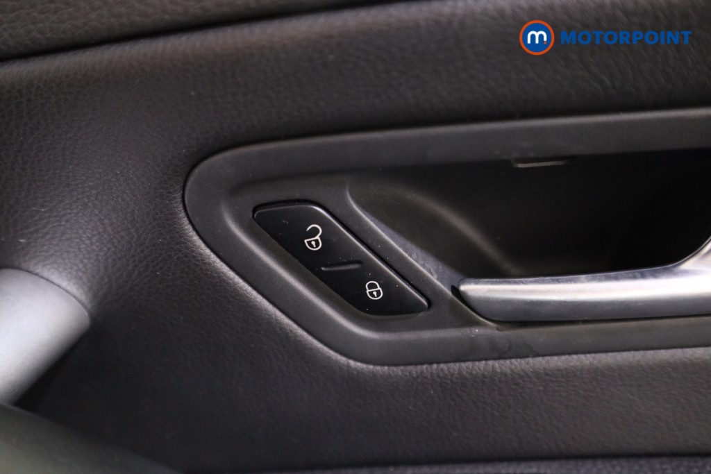Volkswagen Scirocco R-Line Black Edition Automatic Diesel Coupe - Stock Number (1570461) - 12th supplementary image