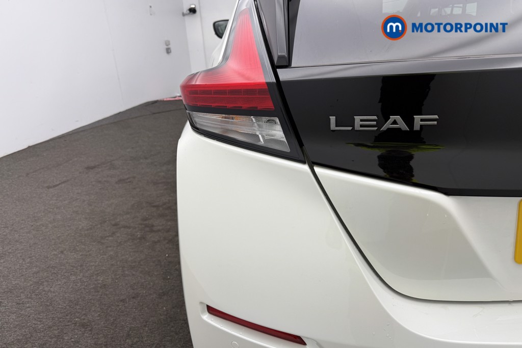 Nissan Leaf Tekna Automatic Electric Hatchback - Stock Number (1570816) - 6th supplementary image